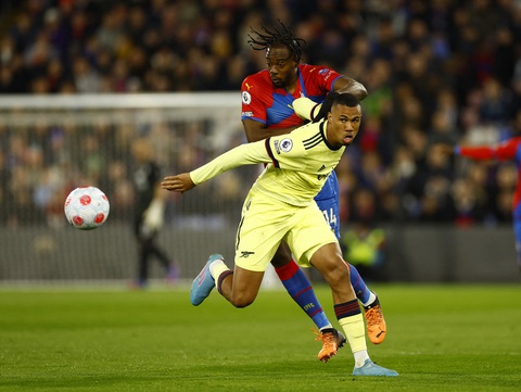 Thua bạc nhược trước Crystal Palace, Arsenal rơi vào thế khó - Ảnh 2. Thua bạc nhược trước Crystal Palace, Arsenal rơi vào thế khó - Ảnh 2.