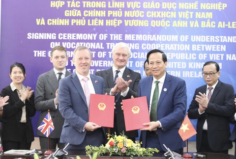 Việt Nam và Liên hiệp Vương quốc Anh và Bắc Ireland ký hợp tác về đào tạo nghề - Ảnh 1. Việt Nam và Liên hiệp Vương quốc Anh và Bắc Ireland ký hợp tác về đào tạo nghề - Ảnh 1.