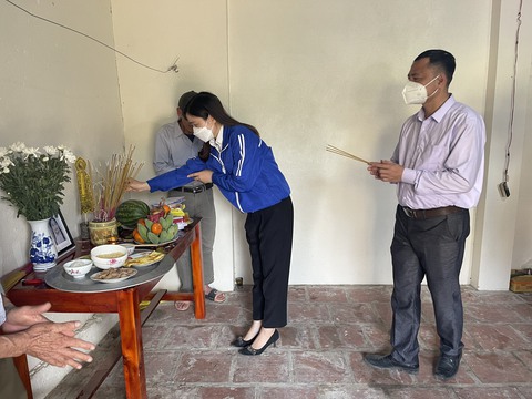 Đã tìm thấy thi thể 5 học sinh bị đuối nước ở Thanh Hóa - Ảnh 3. Đã tìm thấy thi thể 5 học sinh bị đuối nước ở Thanh Hóa - Ảnh 3.