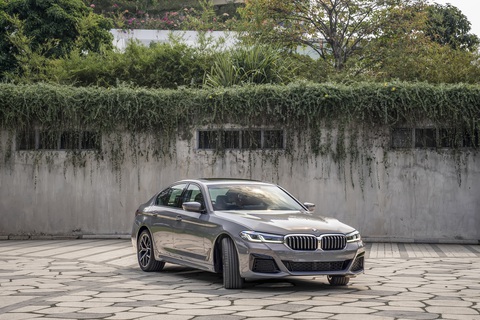 BMW 5 Series - giao thoa giữa chất thể thao trẻ trung với sự lịch lãm, sang trọng - Ảnh 5. BMW 5 Series - giao thoa giữa chất thể thao trẻ trung với sự lịch lãm, sang trọng - Ảnh 5.
