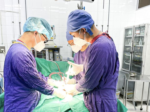 Nhiều nam giới xoắn tinh hoàn phải cắt bỏ do nhầm lẫn mắc viêm tinh hoàn - Ảnh 1. Nhiều nam giới xoắn tinh hoàn phải cắt bỏ do nhầm lẫn mắc viêm tinh hoàn - Ảnh 1.