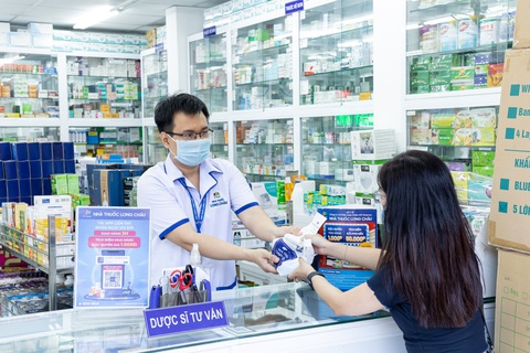 FPT Long Châu vượt mốc 600 nhà thuốc tại 60 tỉnh, thành toàn quốc ngay đầu quý 2-2022 - Ảnh 2. FPT Long Châu vượt mốc 600 nhà thuốc tại 60 tỉnh, thành toàn quốc ngay đầu quý 2-2022 - Ảnh 2.
