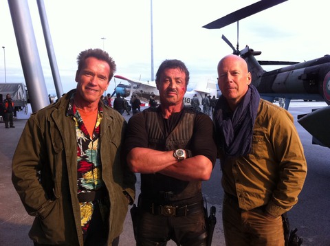 Bruce Willis tuyên bố giải nghệ, chia tay sự nghiệp lẫy lừng hơn 40 năm, tượng đài Hollywood - Ảnh 12. Bruce Willis tuyên bố giải nghệ, chia tay sự nghiệp lẫy lừng hơn 40 năm, tượng đài Hollywood - Ảnh 12.