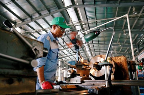 Bloomberg: Chứng khoán Việt Nam dần trở thành chỗ trú an toàn cho nhà đầu tư - Ảnh 1. Bloomberg: Chứng khoán Việt Nam dần trở thành chỗ trú an toàn cho nhà đầu tư - Ảnh 1.