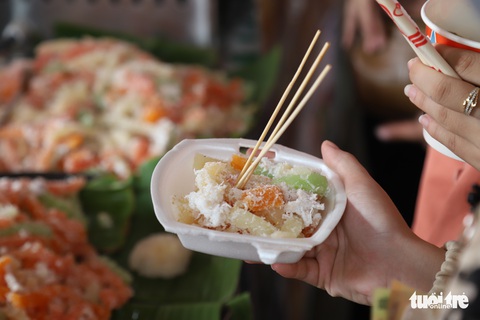 Mãn nhãn với cả trăm loại bánh dân gian hội ngộ tại Cần Thơ - Ảnh 6. Mãn nhãn với cả trăm loại bánh dân gian hội ngộ tại Cần Thơ - Ảnh 6.