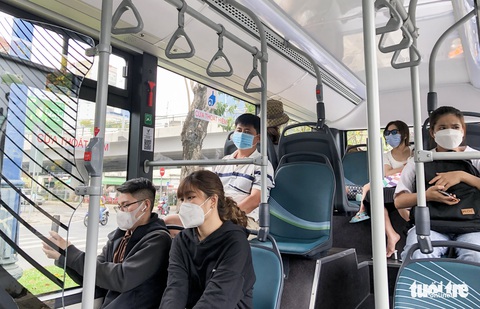 TP.HCM: Xe buýt điện phục vụ gần 40.000 khách trong tháng đầu tiên - Ảnh 2. TP.HCM: Xe buýt điện phục vụ gần 40.000 khách trong tháng đầu tiên - Ảnh 2.