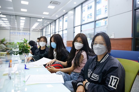 Tận dụng điểm học bạ để giữ vé đại học, giảm áp lực cho kỳ thi tốt nghiệp - Ảnh 2. Tận dụng điểm học bạ để giữ vé đại học, giảm áp lực cho kỳ thi tốt nghiệp - Ảnh 2.
