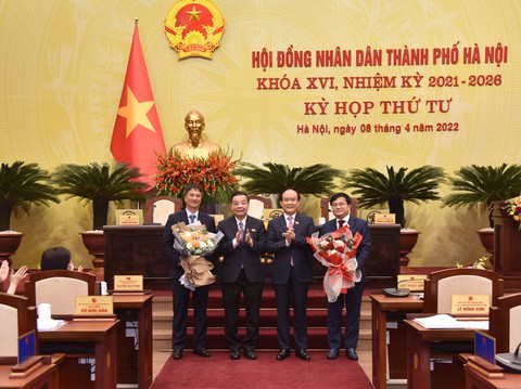 Hà Nội miễn nhiệm, bầu bổ sung ủy viên UBND TP - Ảnh 1. Hà Nội miễn nhiệm, bầu bổ sung ủy viên UBND TP - Ảnh 1.