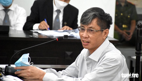 Cựu chủ tịch Khánh Hòa Lê Đức Vinh: ‘Rất vui mừng’ vì được bỏ 2 hành vi phạm tội - Ảnh 1. Cựu chủ tịch Khánh Hòa Lê Đức Vinh: ‘Rất vui mừng’ vì được bỏ 2 hành vi phạm tội - Ảnh 1.