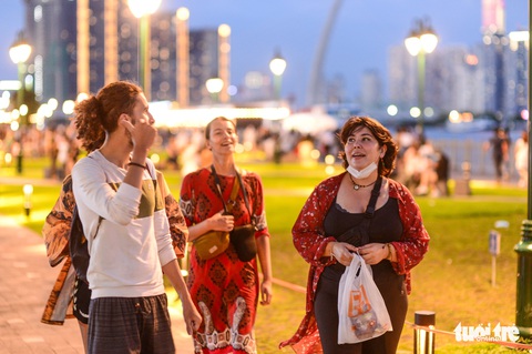 Tour dịp giỗ Tổ Hùng Vương tăng giá nhưng vẫn đắt khách - Ảnh 1. Tour dịp giỗ Tổ Hùng Vương tăng giá nhưng vẫn đắt khách - Ảnh 1.