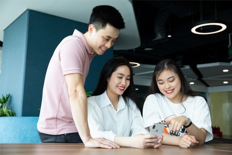 Tiết kiệm chi phí đặt vé tàu - xe trên ứng dụng ngân hàng và ví VNPAY - Ảnh 1. Tiết kiệm chi phí đặt vé tàu - xe trên ứng dụng ngân hàng và ví VNPAY - Ảnh 1.