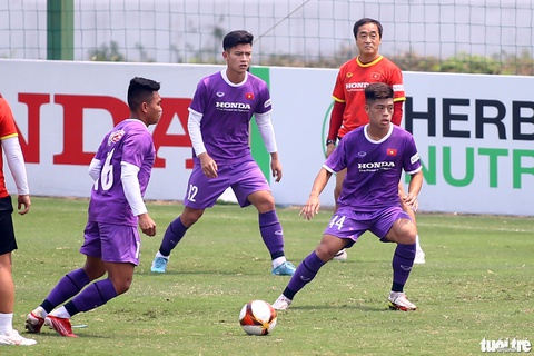 Tuyển U23 Việt Nam chỉ có 6 cầu thủ ở ngày đầu tập luyện - Ảnh 4. Tuyển U23 Việt Nam chỉ có 6 cầu thủ ở ngày đầu tập luyện - Ảnh 4.