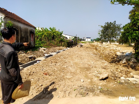 Giữa lúc ‘sốt’ đất, mẹ liệt sĩ hiến đất giá tiền tỉ để mở đường - Ảnh 2. Giữa lúc ‘sốt’ đất, mẹ liệt sĩ hiến đất giá tiền tỉ để mở đường - Ảnh 2.