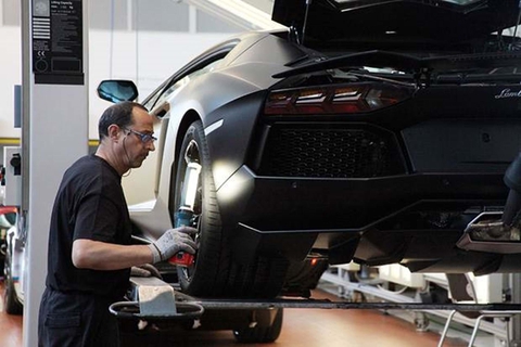 Những quy tắc bất di bất dịch với nhân viên Lamborghini: Khách hàng không phải thượng đế - Ảnh 7. Những quy tắc bất di bất dịch với nhân viên Lamborghini: Khách hàng không phải thượng đế - Ảnh 7.