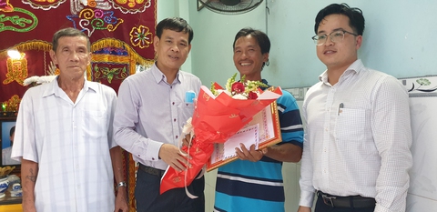 Mong có thêm những tấm gương dũng cảm cứu người như ông Ngọc - Ảnh 1. Mong có thêm những tấm gương dũng cảm cứu người như ông Ngọc - Ảnh 1.