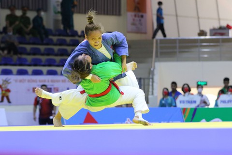 Kurash và bóng ném bãi biển đoạt 5 huy chương vàng cho Việt Nam trong ngày 10-5 - Ảnh 9. Kurash và bóng ném bãi biển đoạt 5 huy chương vàng cho Việt Nam trong ngày 10-5 - Ảnh 9.