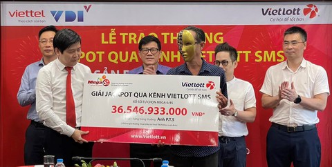Mua số lúc chờ đón con, một công chức ở TP.HCM trúng Vietlott hơn 36,5 tỉ đồng - Ảnh 1. Mua số lúc chờ đón con, một công chức ở TP.HCM trúng Vietlott hơn 36,5 tỉ đồng - Ảnh 1.