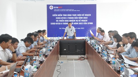 Khởi công 4 đường dây điện quan trọng ở miền Trung Tây Nguyên - Ảnh 1. Khởi công 4 đường dây điện quan trọng ở miền Trung Tây Nguyên - Ảnh 1.