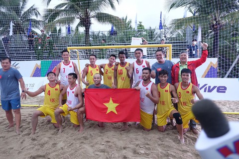 Kurash và bóng ném bãi biển đoạt 5 huy chương vàng cho Việt Nam trong ngày 10-5 - Ảnh 6. Kurash và bóng ném bãi biển đoạt 5 huy chương vàng cho Việt Nam trong ngày 10-5 - Ảnh 6.