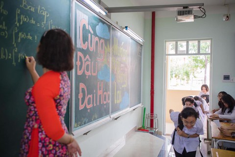 Đi học muộn, quay bài… đi vào bộ ảnh kỷ yếu ‘nhất quỷ nhì ma’ - Ảnh 2. Đi học muộn, quay bài… đi vào bộ ảnh kỷ yếu ‘nhất quỷ nhì ma’ - Ảnh 2.