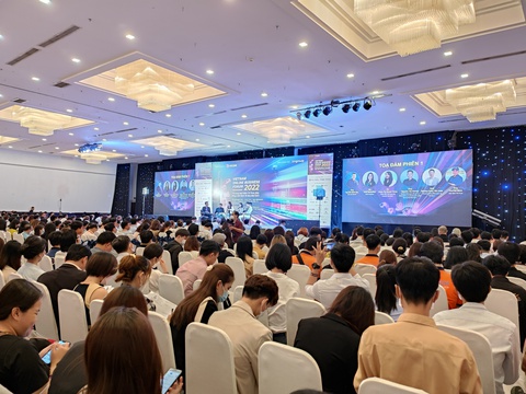 Kinh tế Việt Nam có thể phục hồi như trước dịch sau 12 tháng nữa - Ảnh 1. Kinh tế Việt Nam có thể phục hồi như trước dịch sau 12 tháng nữa - Ảnh 1.