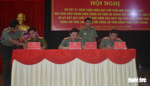 4 tỉnh thành cùng phối hợp để chặn đứng các loại tội phạm - Ảnh 1. 4 tỉnh thành cùng phối hợp để chặn đứng các loại tội phạm - Ảnh 1.
