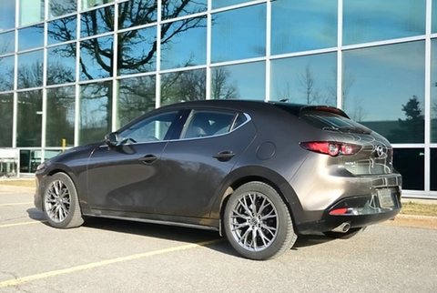 Chọn Mazda3, chủ xe hạnh phúc - Ảnh 3. Chọn Mazda3, chủ xe hạnh phúc - Ảnh 3.