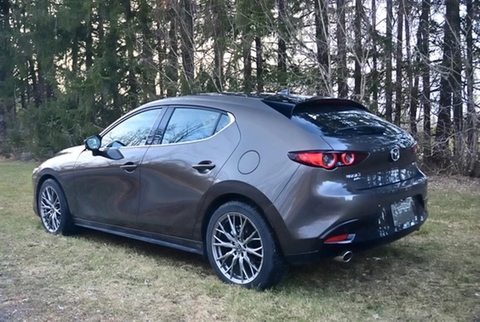 Chọn Mazda3, chủ xe hạnh phúc - Ảnh 6. Chọn Mazda3, chủ xe hạnh phúc - Ảnh 6.