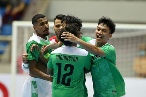 Futsal Việt Nam hòa Indonesia ở trận ra quân tại SEA Games 31 - Ảnh 3. Futsal Việt Nam hòa Indonesia ở trận ra quân tại SEA Games 31 - Ảnh 3.