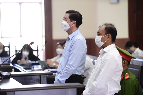Hoãn phiên tòa phúc thẩm SAGRI do cựu giám đốc Sở Xây dựng bị di chứng COVID-19 - Ảnh 1. Hoãn phiên tòa phúc thẩm SAGRI do cựu giám đốc Sở Xây dựng bị di chứng COVID-19 - Ảnh 1.