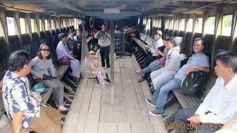 Thương nhớ đò dọc miền Tây - Kỳ 3: Rì rầm những chuyến đò đêm - Ảnh 2. Thương nhớ đò dọc miền Tây - Kỳ 3: Rì rầm những chuyến đò đêm - Ảnh 2.