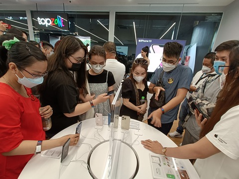 Hàng công nghệ đứng vững trong khi nhiều ngành hàng lao đao vì Trung Quốc phong tỏa - Ảnh 1. Hàng công nghệ đứng vững trong khi nhiều ngành hàng lao đao vì Trung Quốc phong tỏa - Ảnh 1.