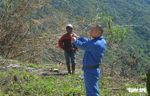 Bắt chủ mưu phá rừng mang theo nguyên bộ súng đạn sát thủ - Ảnh 1. Bắt chủ mưu phá rừng mang theo nguyên bộ súng đạn sát thủ - Ảnh 1.