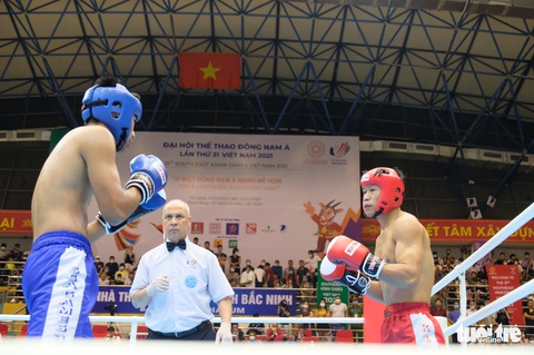 Hằng Nga, Thế Hưởng lấy vé tranh HCV kickboxing - Ảnh 5. Hằng Nga, Thế Hưởng lấy vé tranh HCV kickboxing - Ảnh 5.