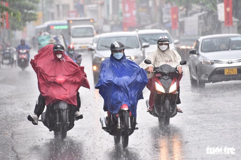 Miền Nam và TP.HCM mưa giảm, vùng mưa tập trung ở biên giới Tây Nam - Ảnh 1. Miền Nam và TP.HCM mưa giảm, vùng mưa tập trung ở biên giới Tây Nam - Ảnh 1.