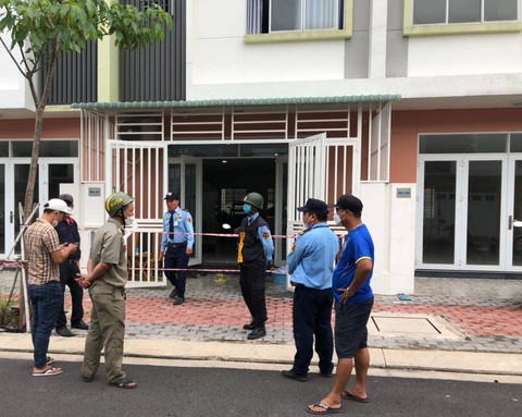 Phong tỏa hiện trường vụ hai người đàn ông chết ở hai nhà cách nhau 5km, có thể quen nhau - Ảnh 2.