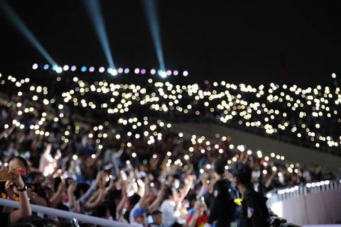 SEA Games 31 khai mạc bằng bữa tiệc âm thanh và ánh sáng hoành tráng - Ảnh 33. SEA Games 31 khai mạc bằng bữa tiệc âm thanh và ánh sáng hoành tráng - Ảnh 33.