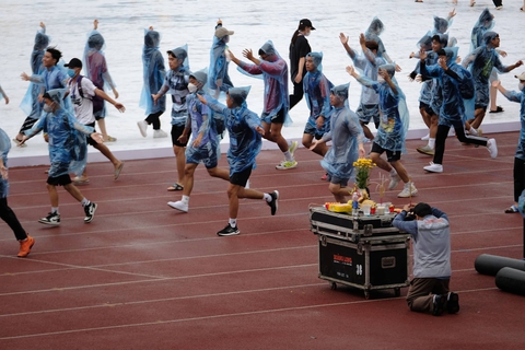 SEA Games 31 khai mạc bằng bữa tiệc âm thanh và ánh sáng hoành tráng - Ảnh 41. SEA Games 31 khai mạc bằng bữa tiệc âm thanh và ánh sáng hoành tráng - Ảnh 41.