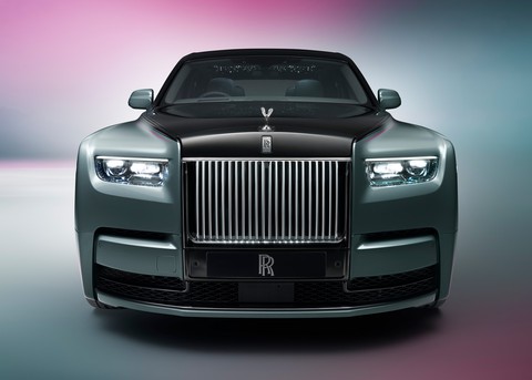 Rolls-Royce Phantom 2023 ra mắt: Tản nhiệt phát sáng, nhiều tùy chọn mới cho giới siêu giàu - Ảnh 2. Rolls-Royce Phantom 2023 ra mắt: Tản nhiệt phát sáng, nhiều tùy chọn mới cho giới siêu giàu - Ảnh 2.