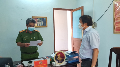 Vụ bán sỉ 262 lô đất ở Phú Yên: bắt tạm giam cục phó Cục Thuế và một phó giám đốc sở - Ảnh 1. Vụ bán sỉ 262 lô đất ở Phú Yên: bắt tạm giam cục phó Cục Thuế và một phó giám đốc sở - Ảnh 1.