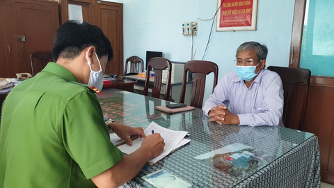 Vụ bán sỉ 262 lô đất ở Phú Yên: bắt tạm giam cục phó Cục Thuế và một phó giám đốc sở - Ảnh 2. Vụ bán sỉ 262 lô đất ở Phú Yên: bắt tạm giam cục phó Cục Thuế và một phó giám đốc sở - Ảnh 2.