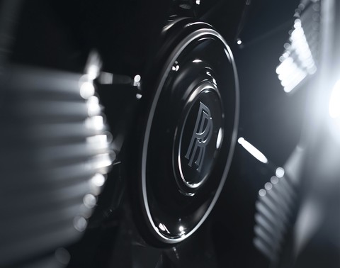 Rolls-Royce Phantom 2023 ra mắt: Tản nhiệt phát sáng, nhiều tùy chọn mới cho giới siêu giàu - Ảnh 7. Rolls-Royce Phantom 2023 ra mắt: Tản nhiệt phát sáng, nhiều tùy chọn mới cho giới siêu giàu - Ảnh 7.