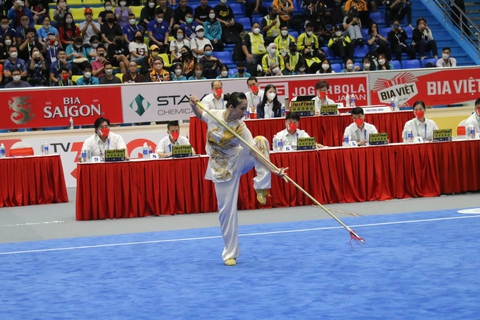 Hot girl wushu Dương Thúy Vi lập cú đúp vàng - Ảnh 1. Hot girl wushu Dương Thúy Vi lập cú đúp vàng - Ảnh 1.