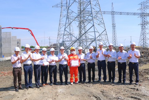 Lãnh đạo truyền tải điện quốc gia thăm lực lượng thi công tại dự án điện trọng điểm - Ảnh 1. Lãnh đạo truyền tải điện quốc gia thăm lực lượng thi công tại dự án điện trọng điểm - Ảnh 1.