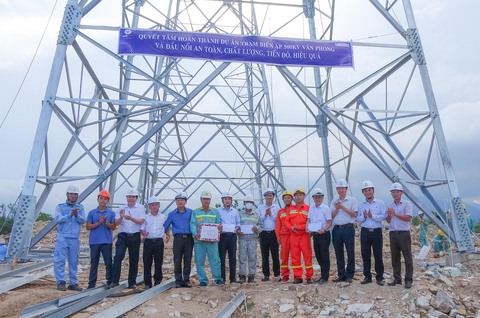 Lãnh đạo truyền tải điện quốc gia thăm lực lượng thi công tại dự án điện trọng điểm - Ảnh 5. Lãnh đạo truyền tải điện quốc gia thăm lực lượng thi công tại dự án điện trọng điểm - Ảnh 5.
