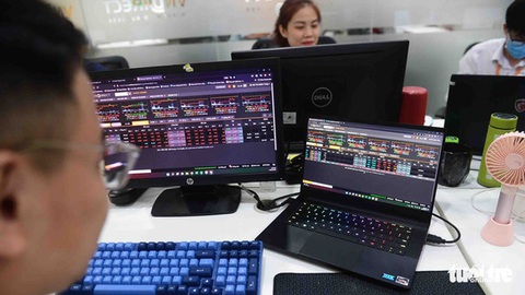Sẽ công bố mã chứng khoán tăng kịch trần hoặc nằm sàn 5-10 phiên - Ảnh 1. Sẽ công bố mã chứng khoán tăng kịch trần hoặc nằm sàn 5-10 phiên - Ảnh 1.