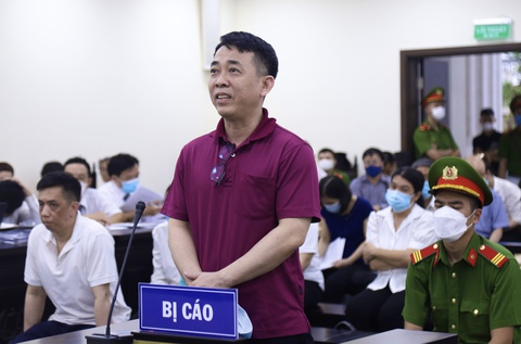 Cựu thứ trưởng Trương Quốc Cường bị đề nghị 7-8 năm tù - Ảnh 3. Cựu thứ trưởng Trương Quốc Cường bị đề nghị 7-8 năm tù - Ảnh 3.
