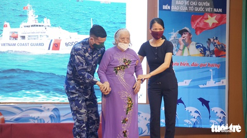Ươm mầm tình yêu biển đảo qua thi tài kiến thức lịch sử - Ảnh 3. Ươm mầm tình yêu biển đảo qua thi tài kiến thức lịch sử - Ảnh 3.