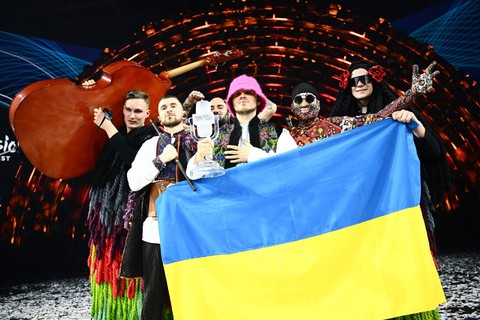Ban nhạc rap Ukraine chiến thắng cuộc thi Eurovision 2022 - Ảnh 1. Ban nhạc rap Ukraine chiến thắng cuộc thi Eurovision 2022 - Ảnh 1.