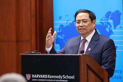 Phát biểu ở ĐH Harvard, Thủ tướng nêu thông điệp xây dựng nền kinh tế độc lập, tự chủ - Ảnh 1. Phát biểu ở ĐH Harvard, Thủ tướng nêu thông điệp xây dựng nền kinh tế độc lập, tự chủ - Ảnh 1.